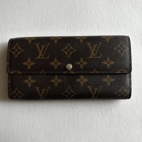 Louis Vuitton Portefeiulle sarah wallet - Picture 1 of 13